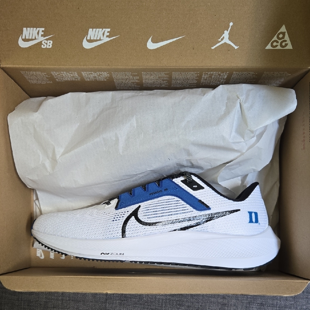 Nike Air Zoom White and Blue DUKE Running Shoes